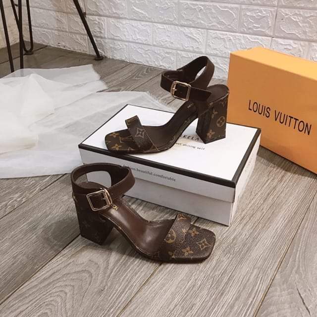 L V HEELS WITH BROWN TOUCH
