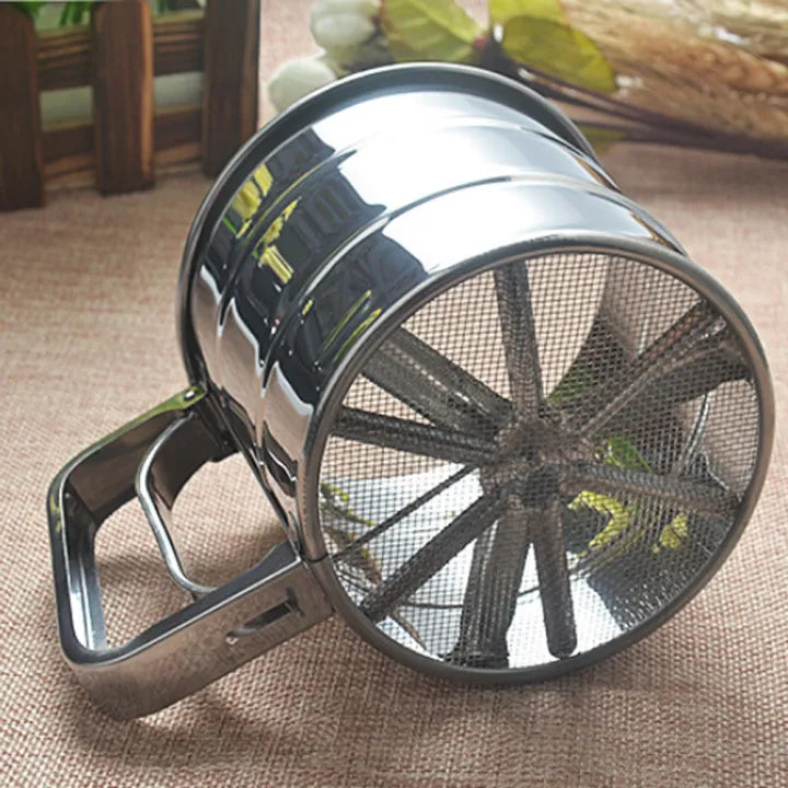New Flour Sifter Stainless Steel Hand-held Powder Strainer Sugar Sifter Kitchen Tools